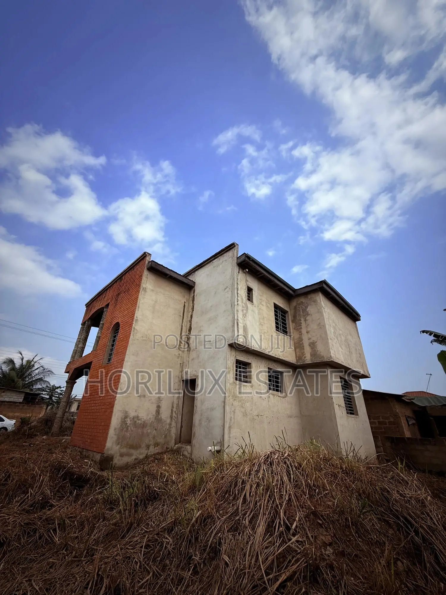 4bdrm Duplex in Amasaman Dobro for sale in Amasaman