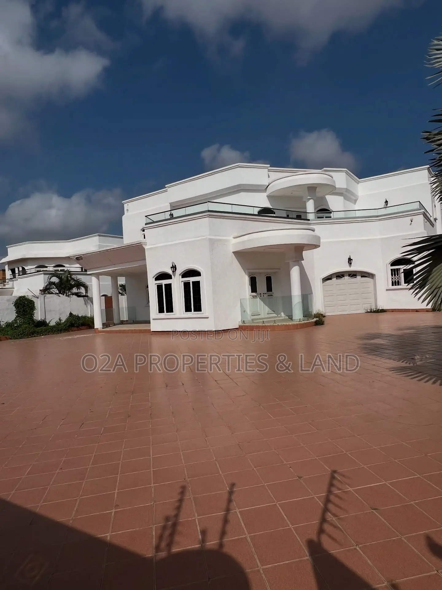 5bdrm House in East Legon, Bawaleshie for sale in Bawaleshie