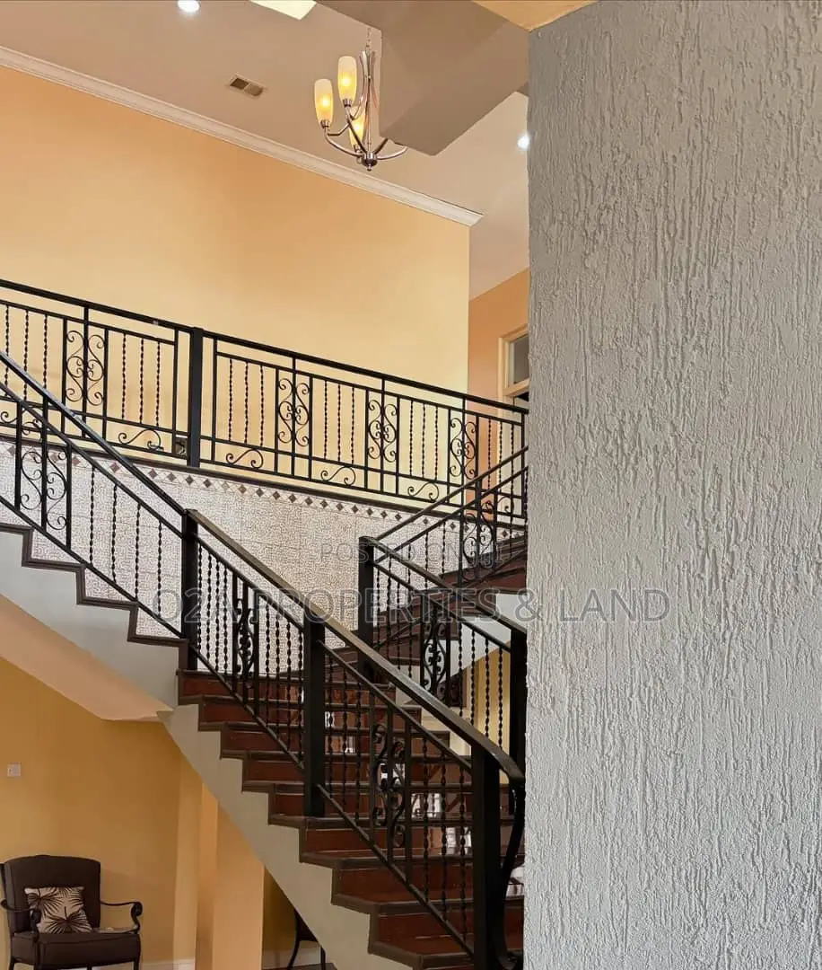 4bdrm House in Airport Hills. for sale in Airport Residential Area