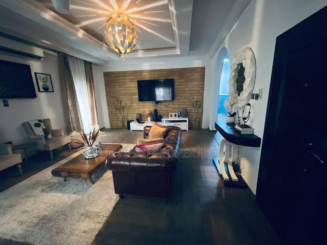 5bdrm House in American House, East Legon for rent in East Legon