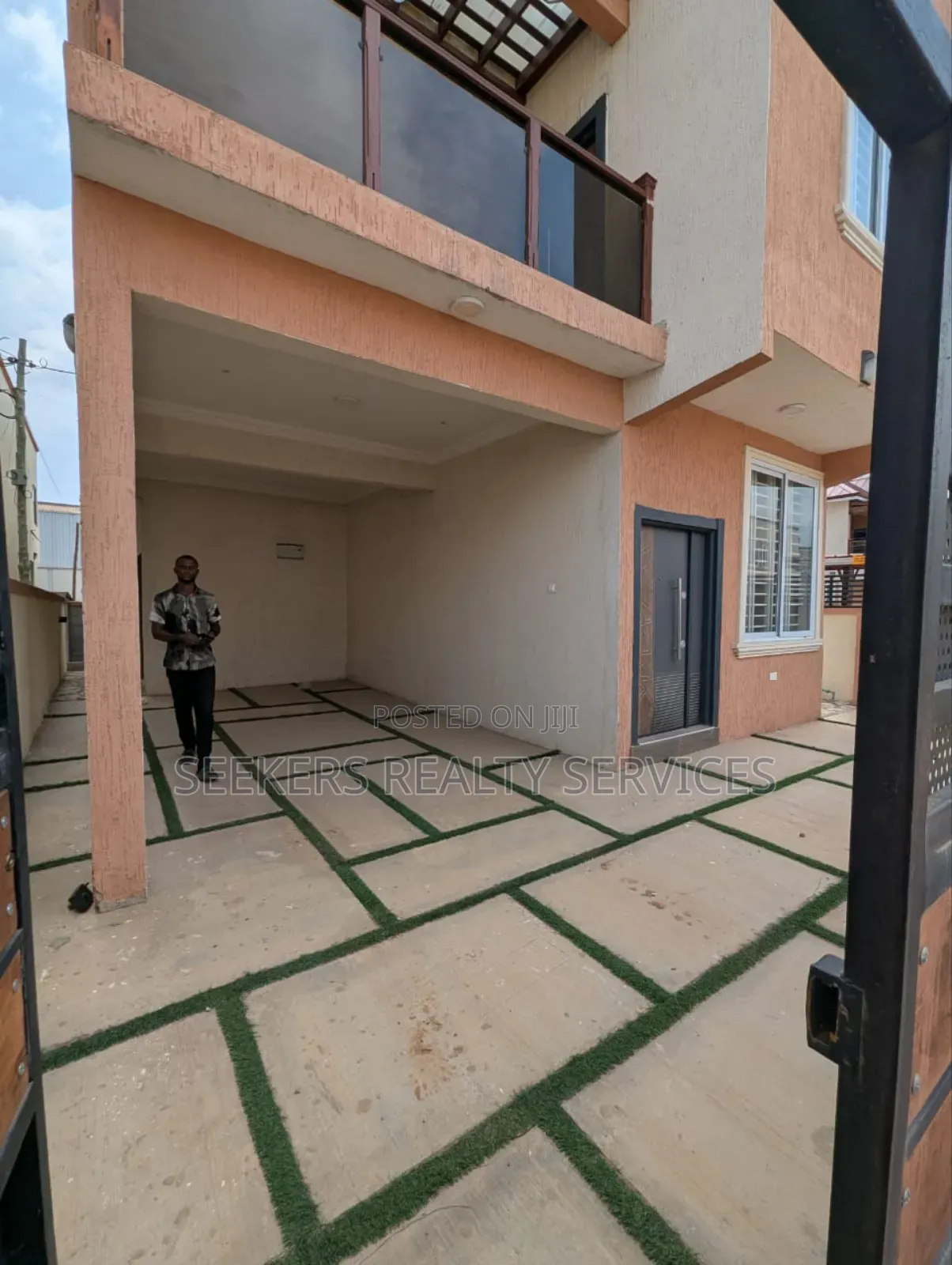 3bdrm House in Seekers Realty, Achimota for rent in Achimota
