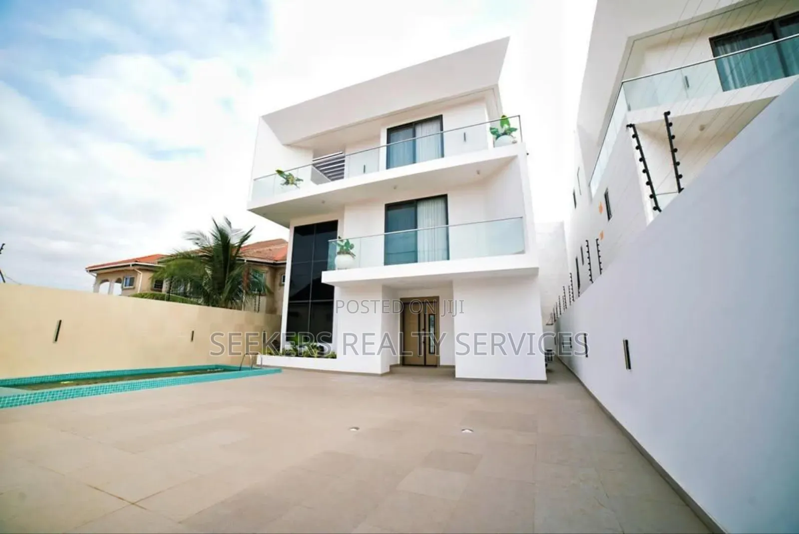 Furnished 4bdrm House in Seekers Realty, Accra Metropolitan for sale in Accra Metropolitan