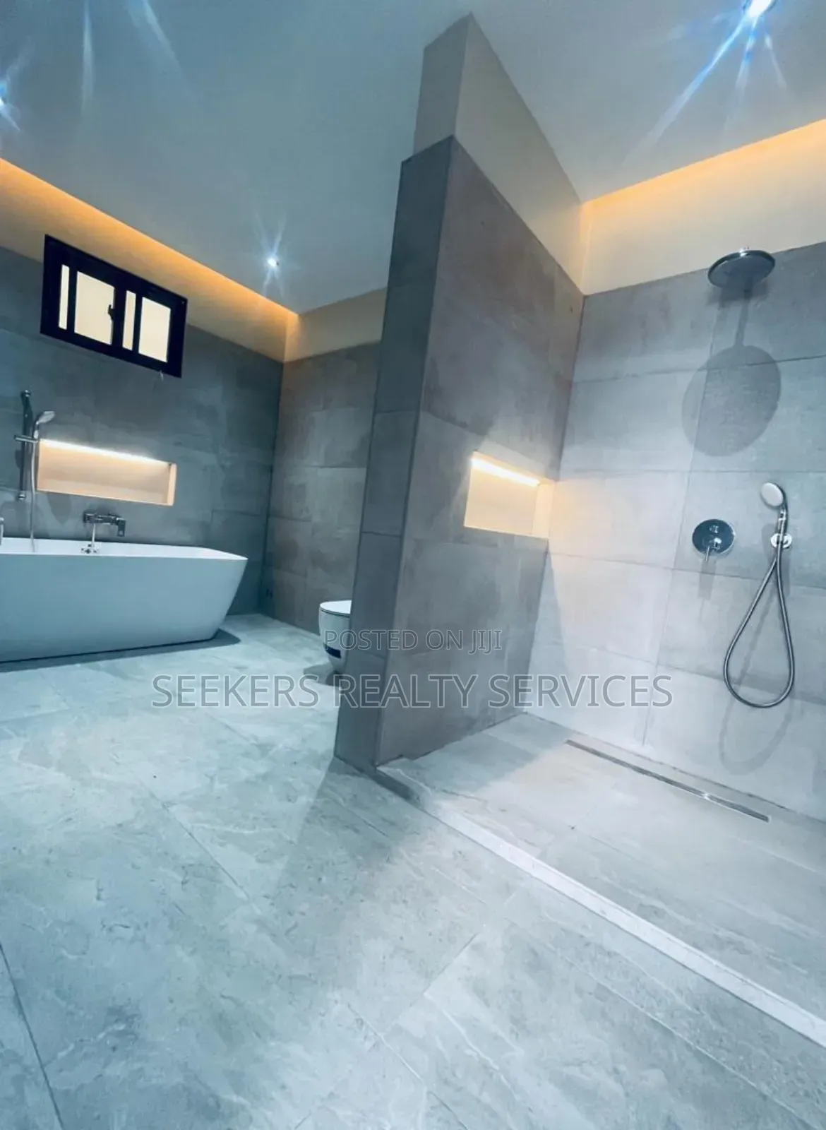 4bdrm House in Seekers Realty, East Legon for sale in East Legon