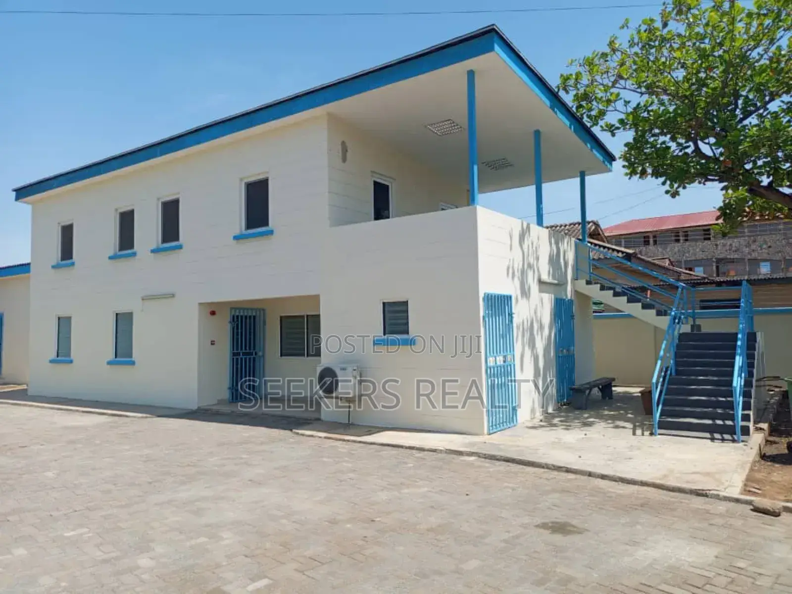 3rooms Office Space to Let in Osu