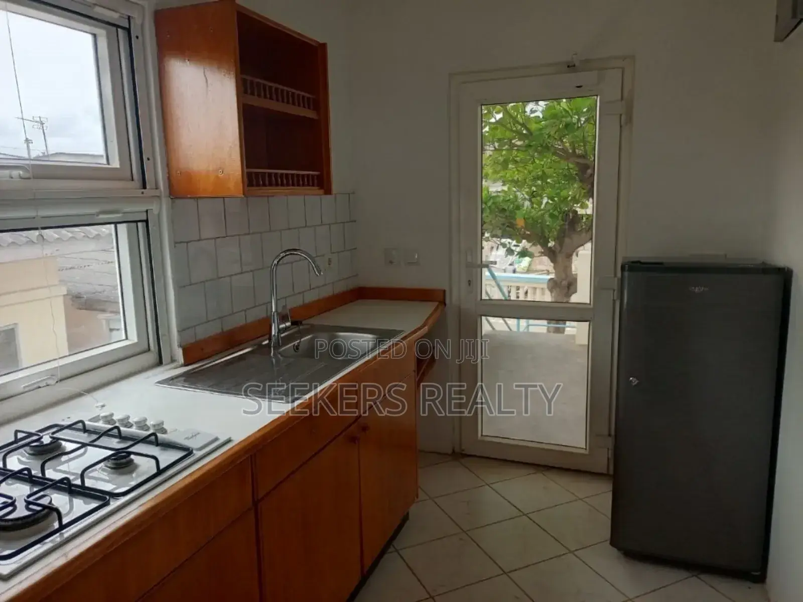 3rooms Office Space to Let in Osu