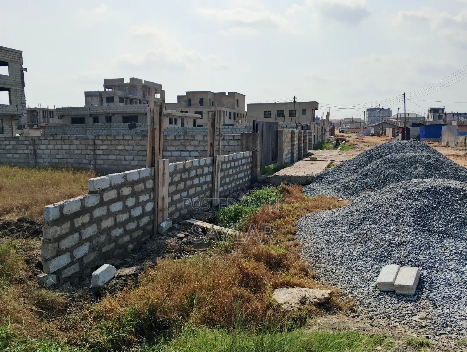 Half Plot for Sale Klagon Behind Comm12 Close to Lala's Kitchen Joint in Tema Metropolitan
