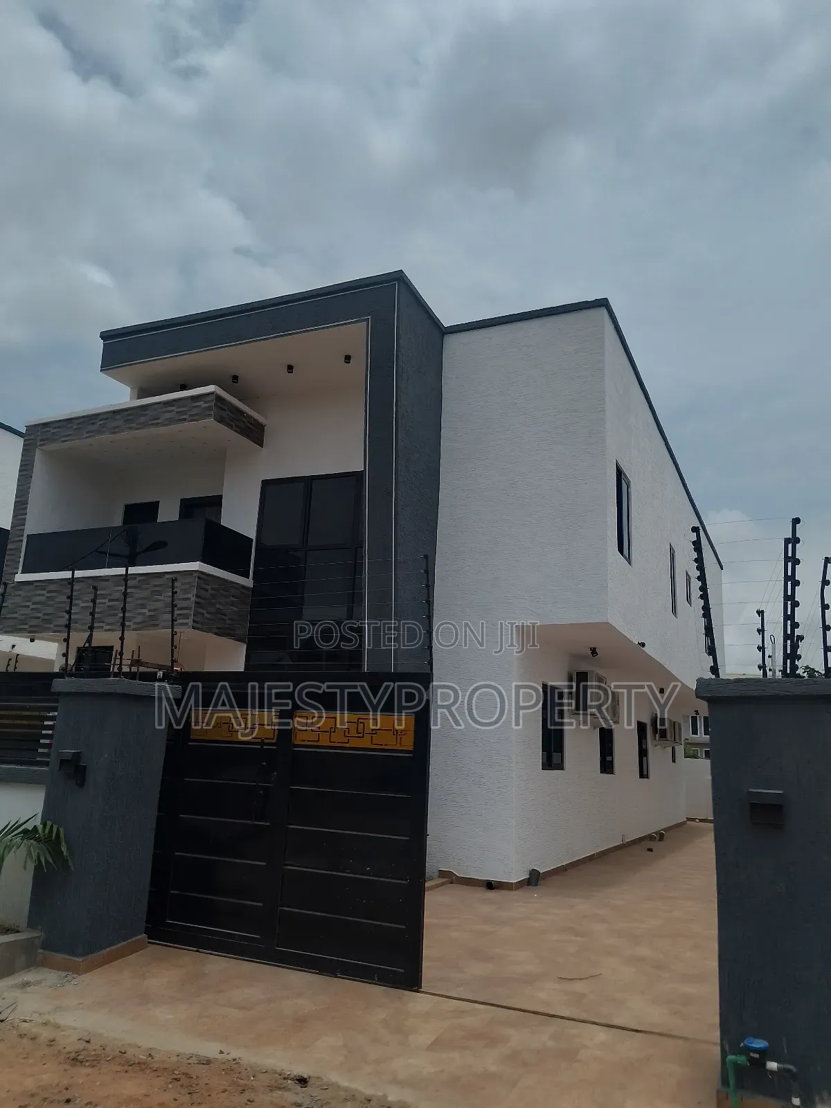 4bdrm Townhouse / Terrace in Spintex for rent in Spintex