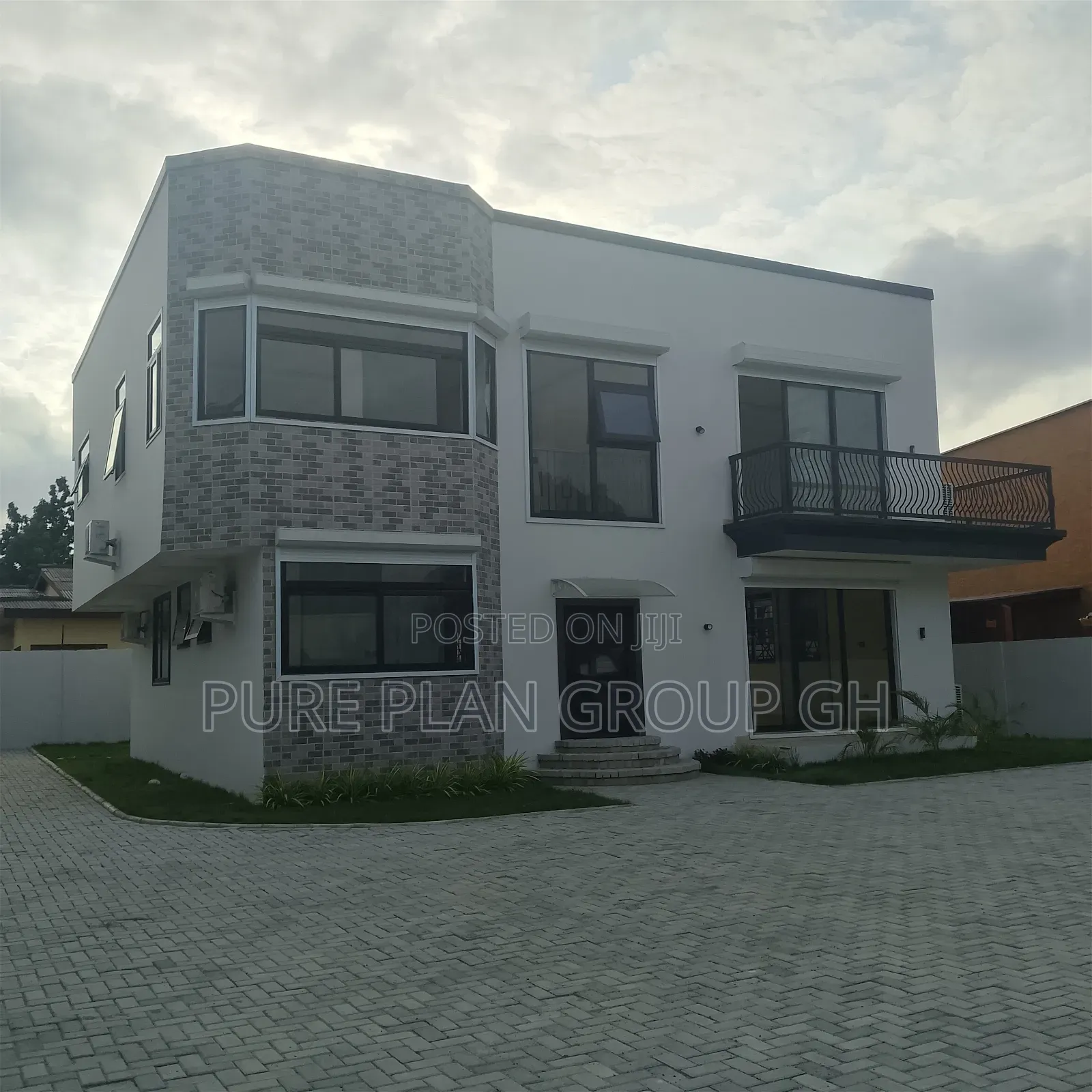 4bdrm Townhouse / Terrace in East Legon, A&C Mall Area for rent in A&C Mall Area