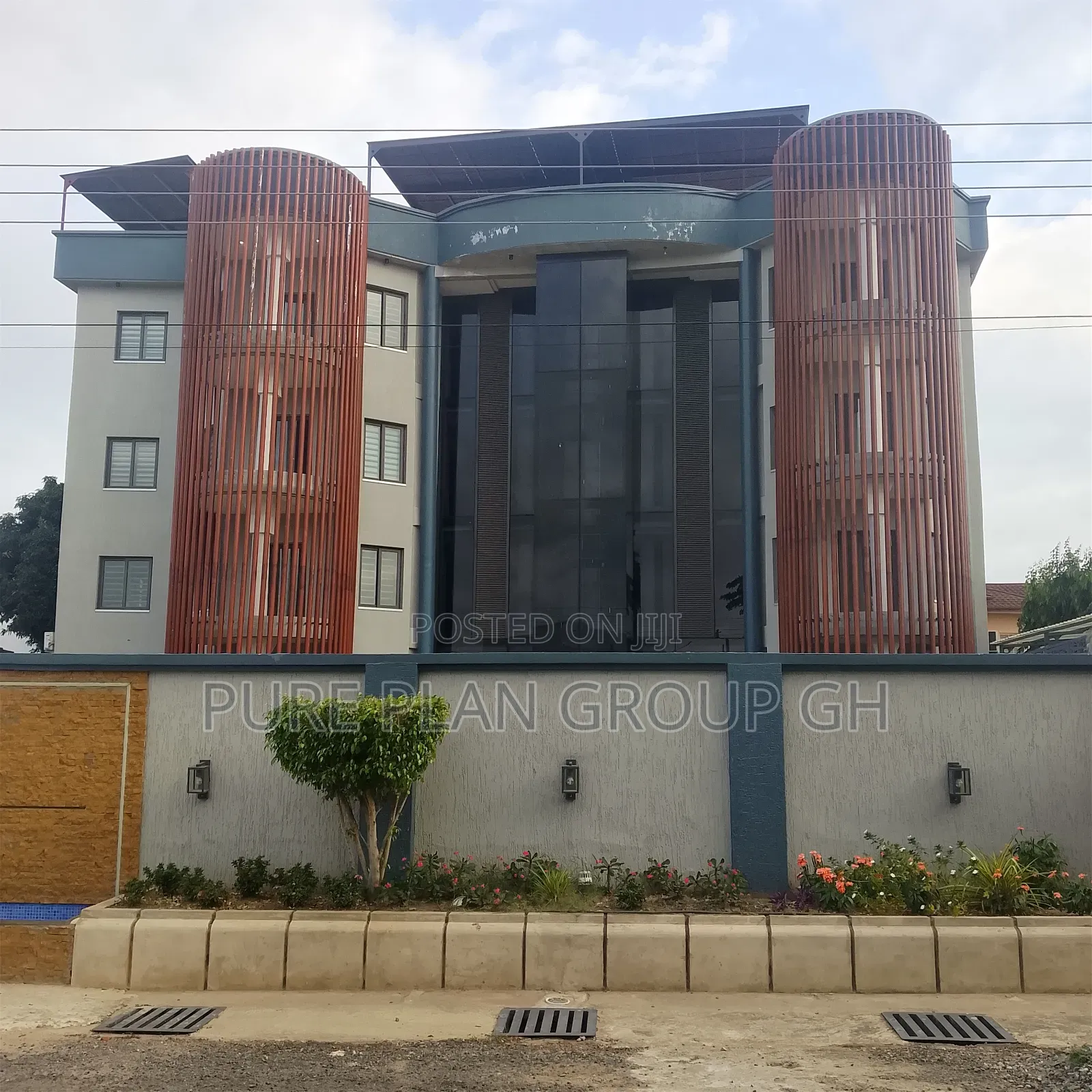 3bdrm Block of Flats in East Legon, A&C Mall Area for sale in A&C Mall Area