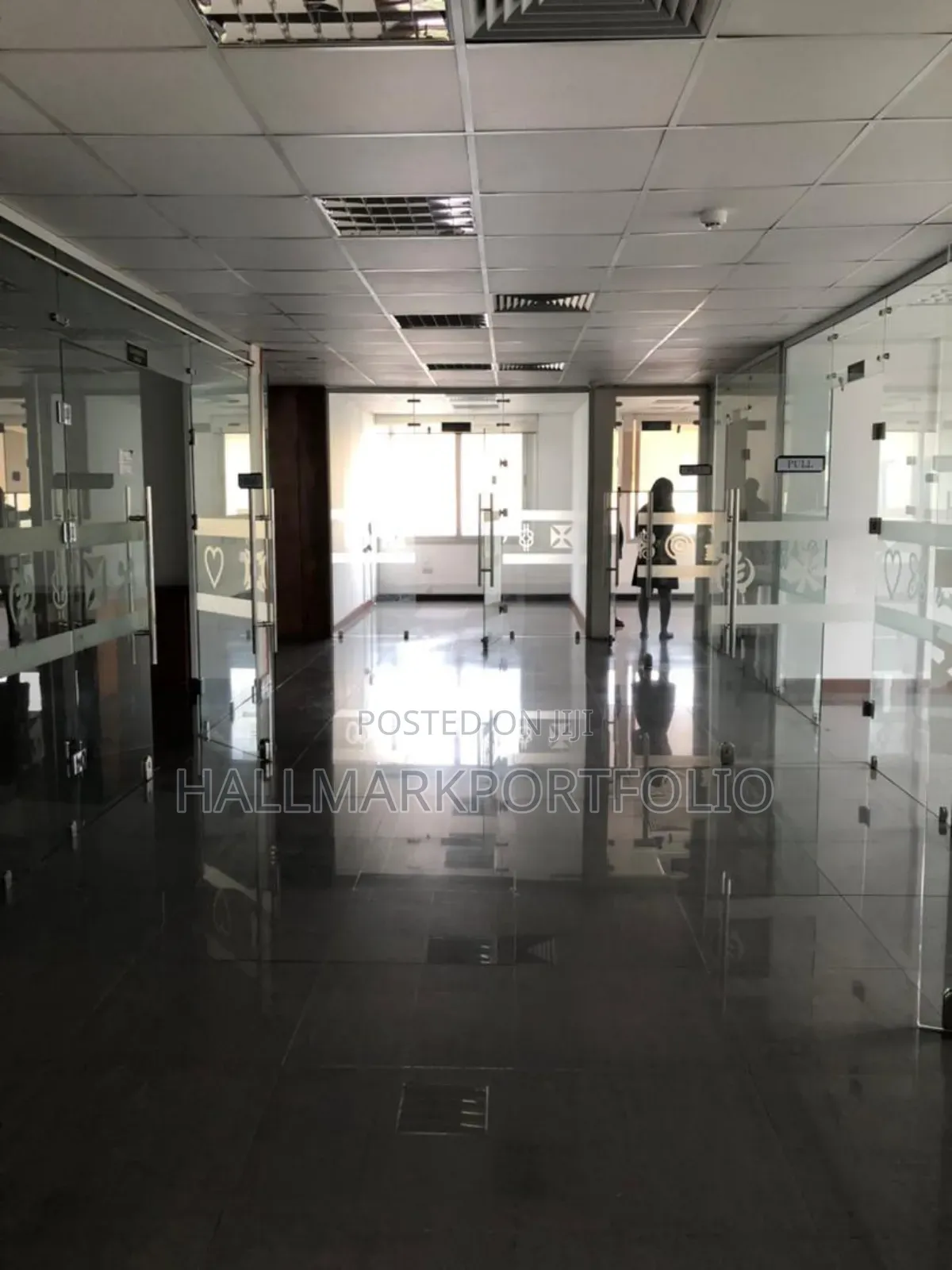 Office Space at Cantonment 200 Square Meters in Cantonments