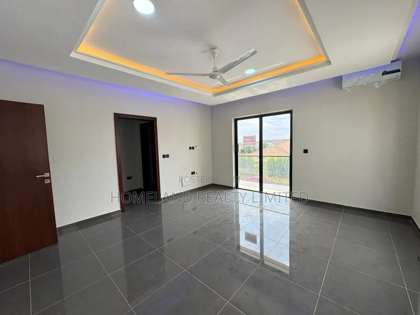 4bdrm Duplex in Lakeside Community 8, Accra Metropolitan for sale in Accra Metropolitan