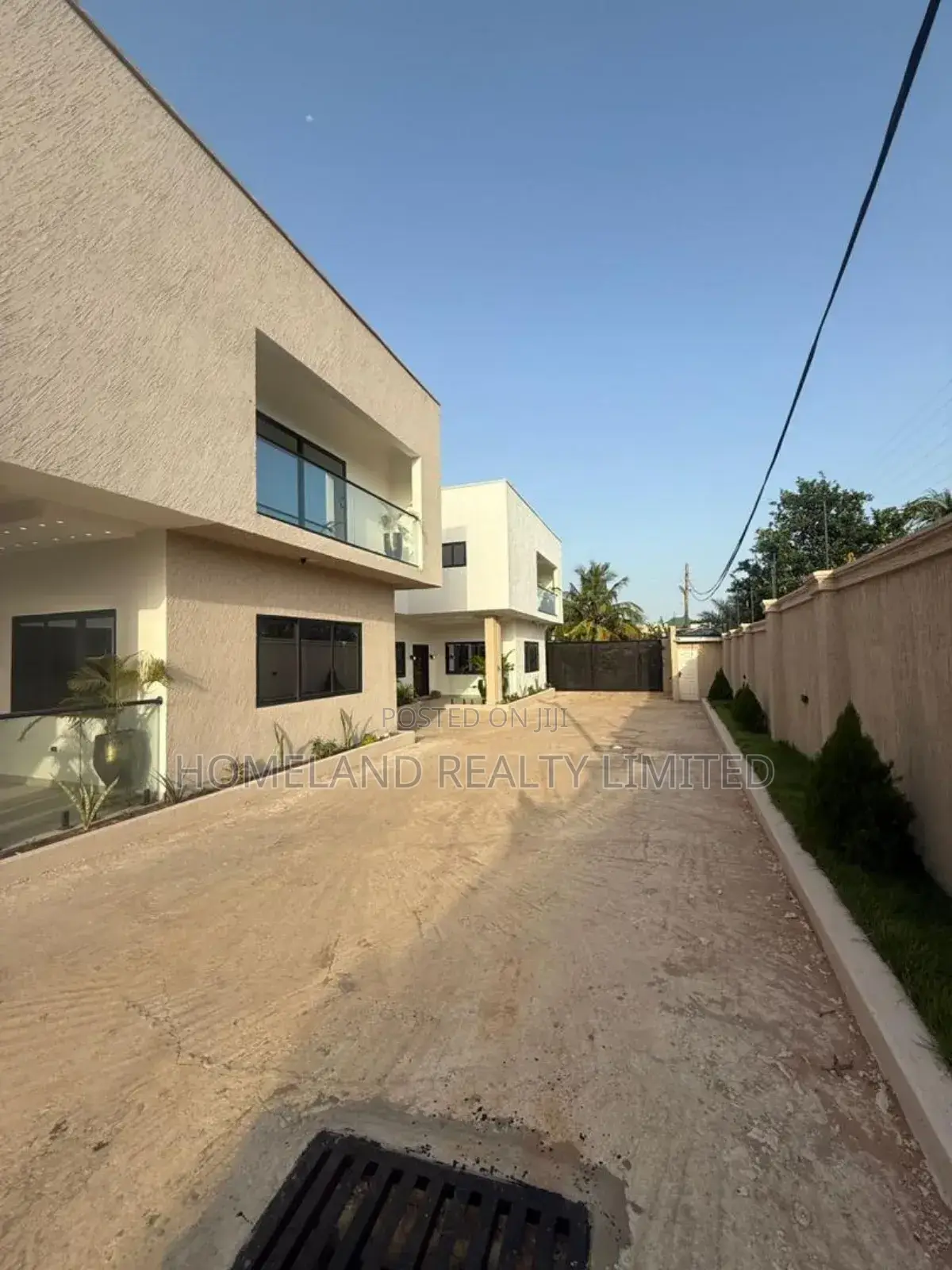 4bdrm Duplex in New York, Oyarifa for rent in Oyarifa
