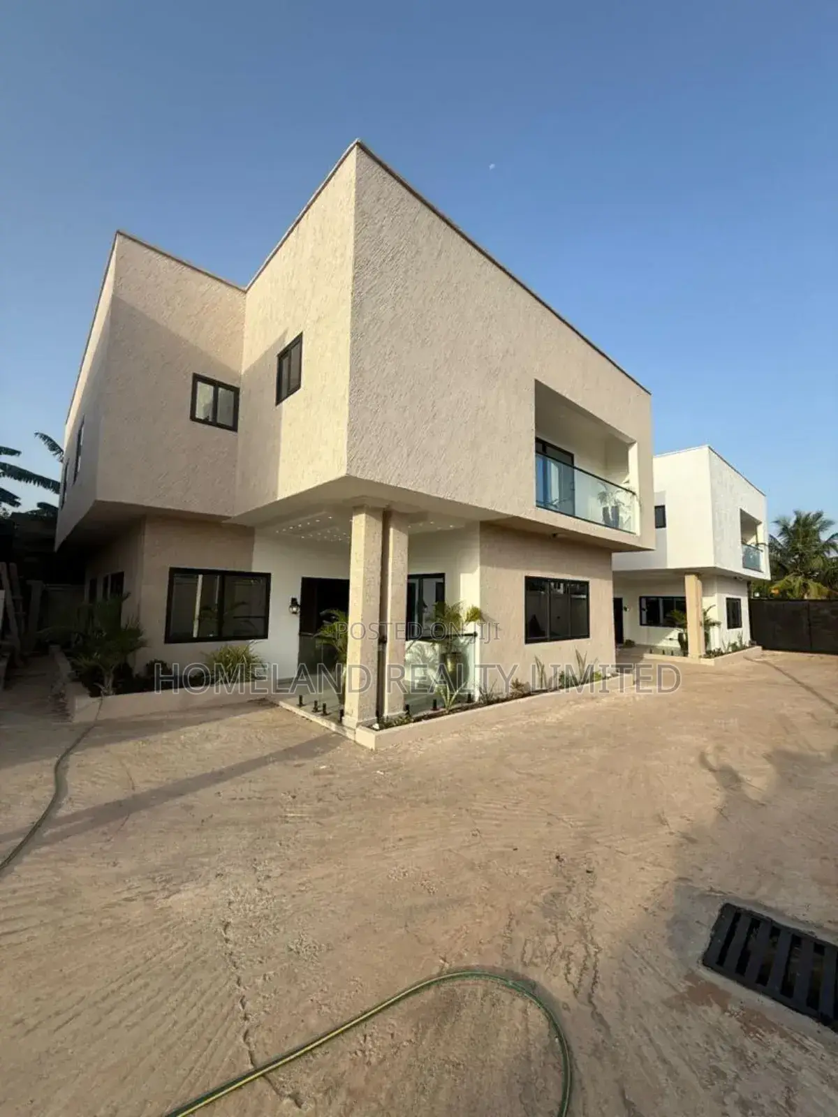 4bdrm Duplex in New York, Oyarifa for rent in Oyarifa