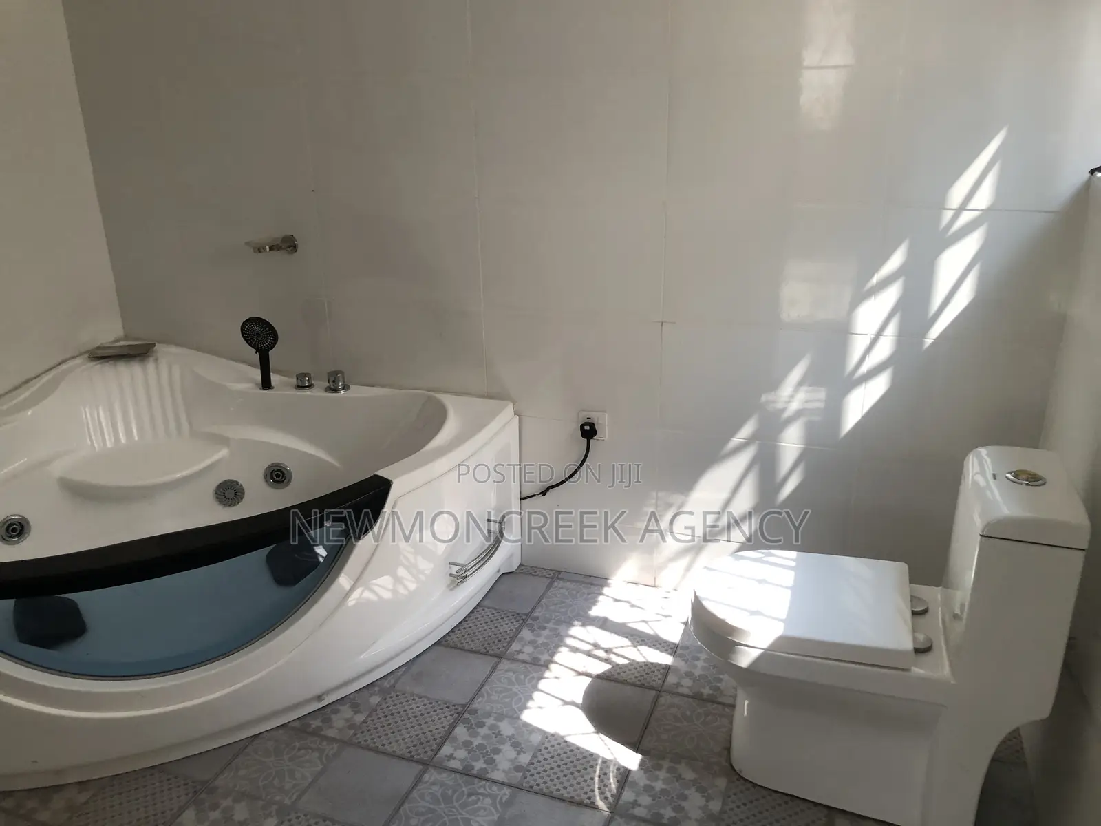 3bdrm Duplex in Gated Estate,Oyarifa, Accra Metropolitan for rent in Accra Metropolitan