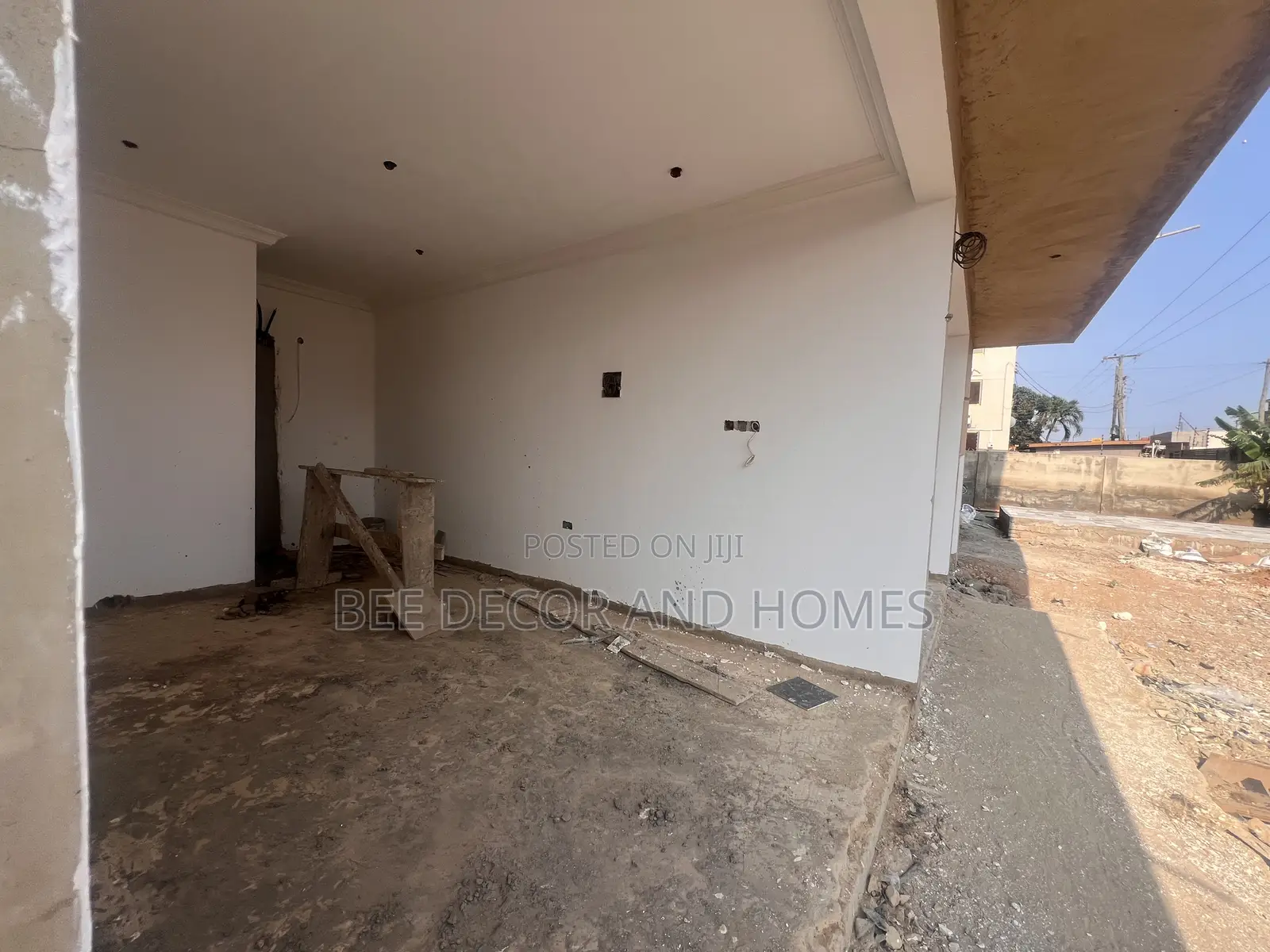 Prime Road Side Shop for Rent in North Legon