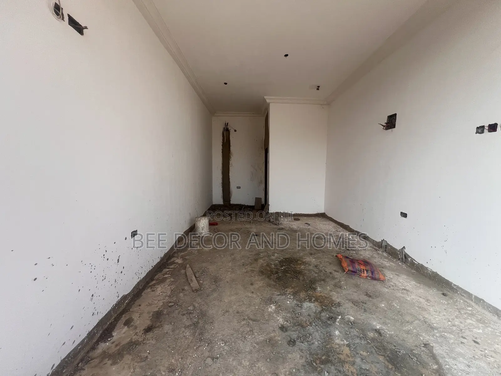 Prime Road Side Shop for Rent in North Legon