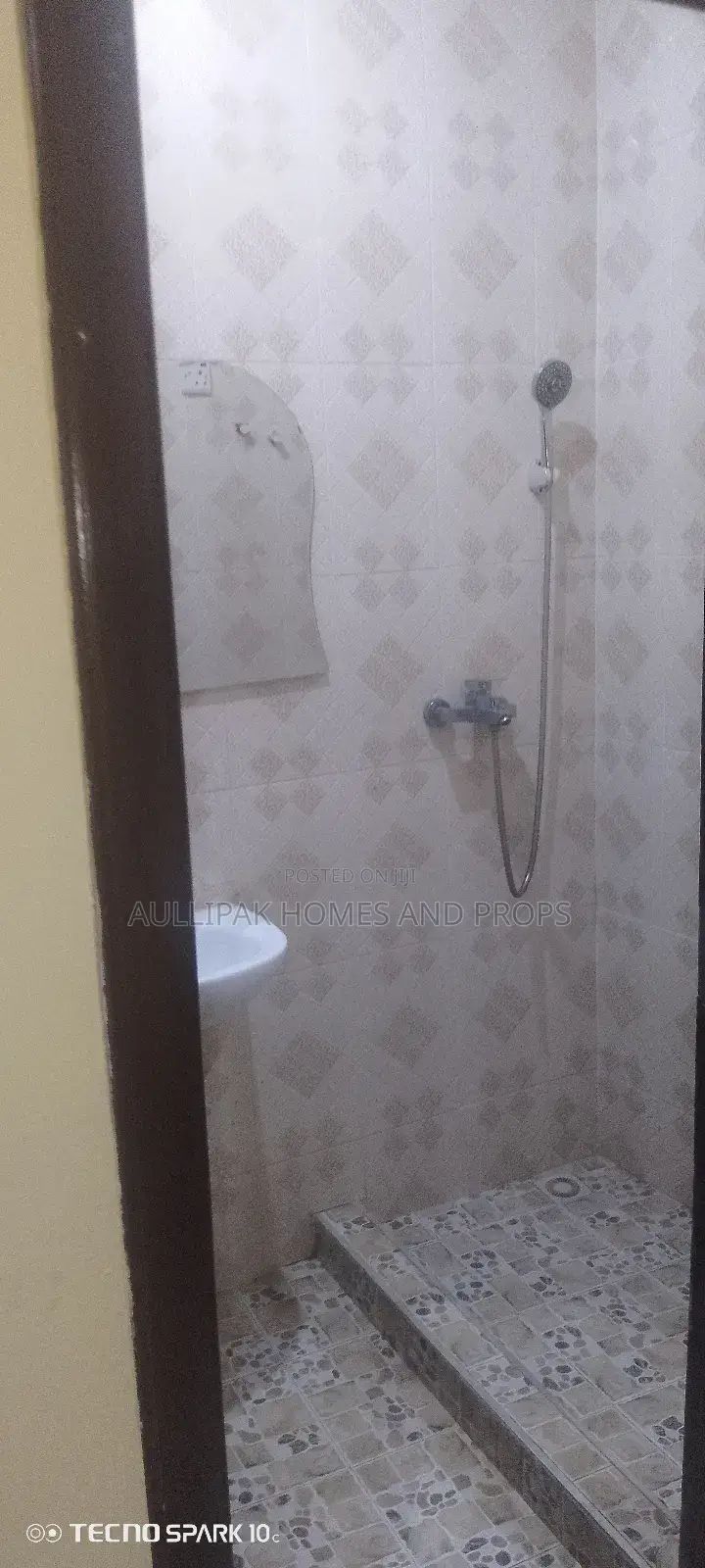 2bdrm Apartment in Lakeside  Comm. 6 for rent in Lake Side Estate