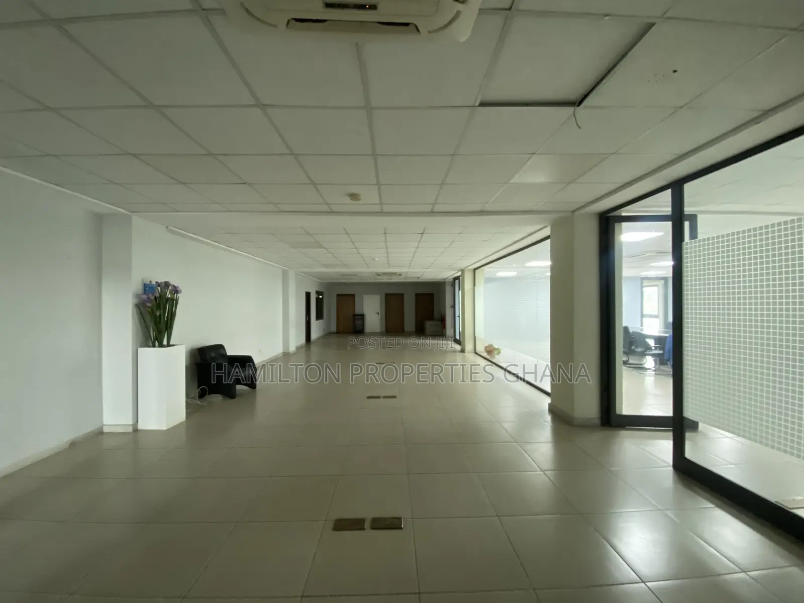 400 M/S Office Complex With Furniture Cabtonments in Cantonments