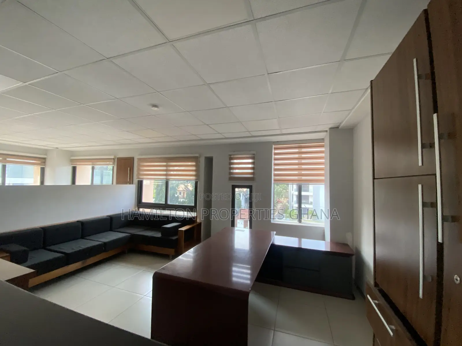 400 M/S Office Complex With Furniture Cabtonments in Cantonments