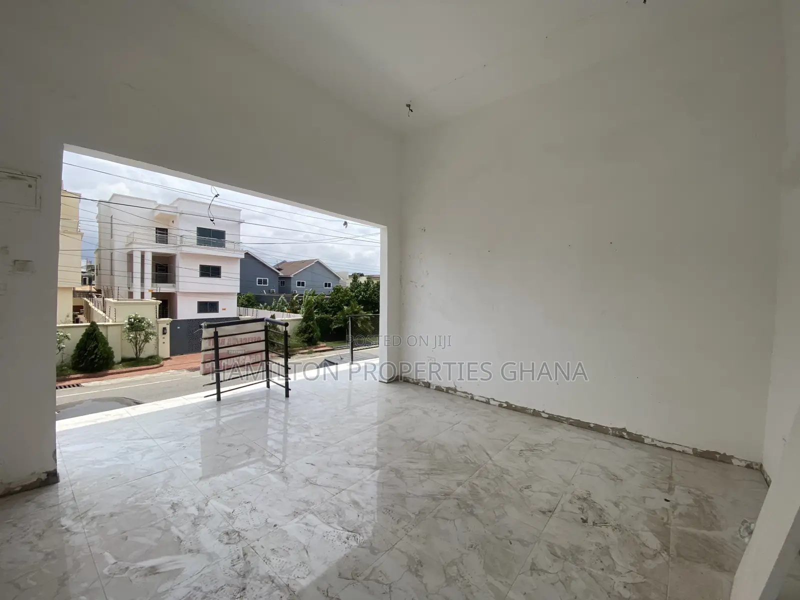 Office Unit With Washroom in Main East Legon in East Legon