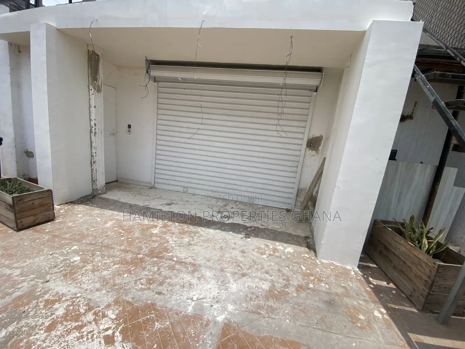 Office Unit With Washroom in Main East Legon in East Legon