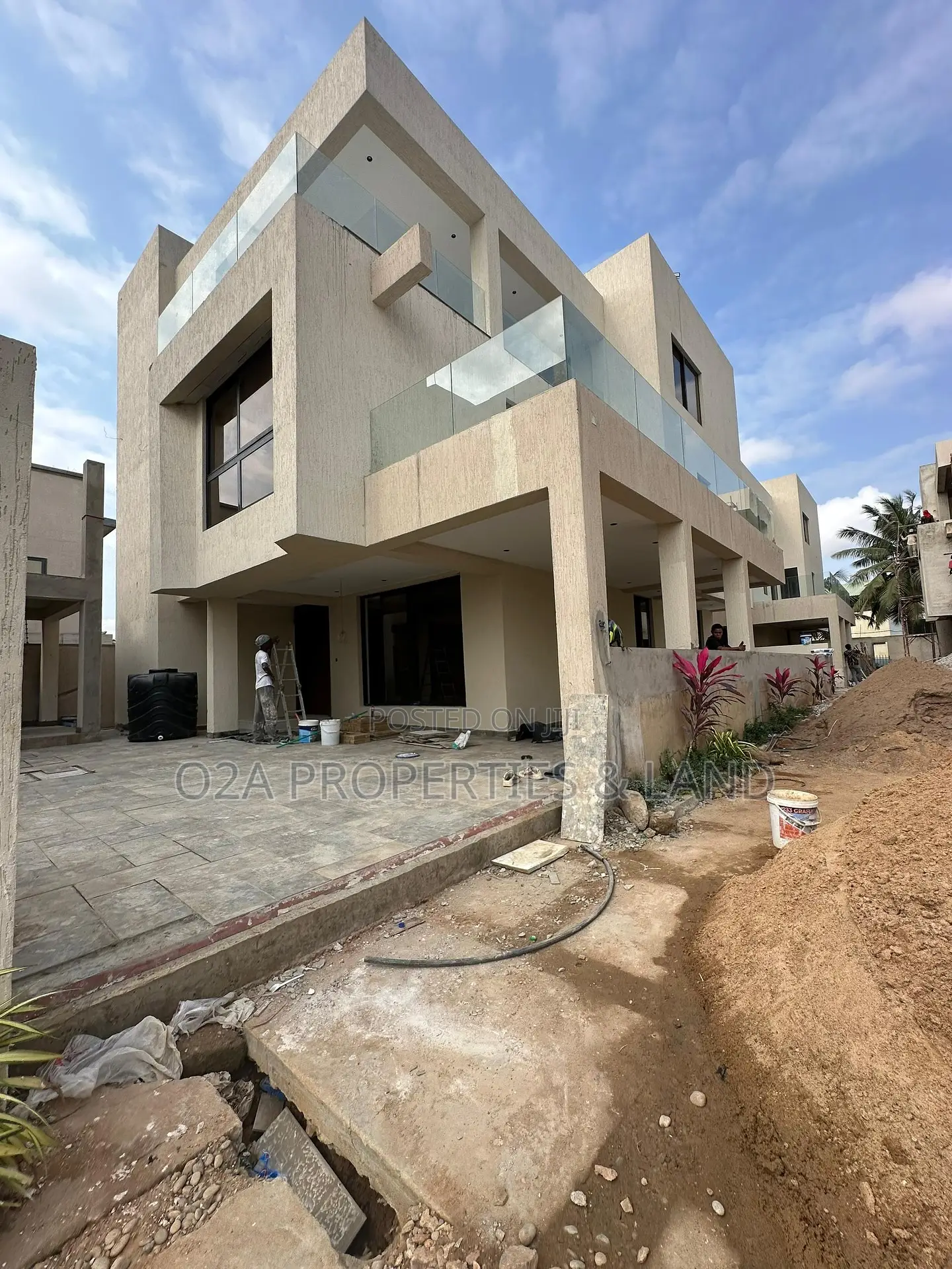 4bdrm House in Dzorwulu for sale in Dzorwulu