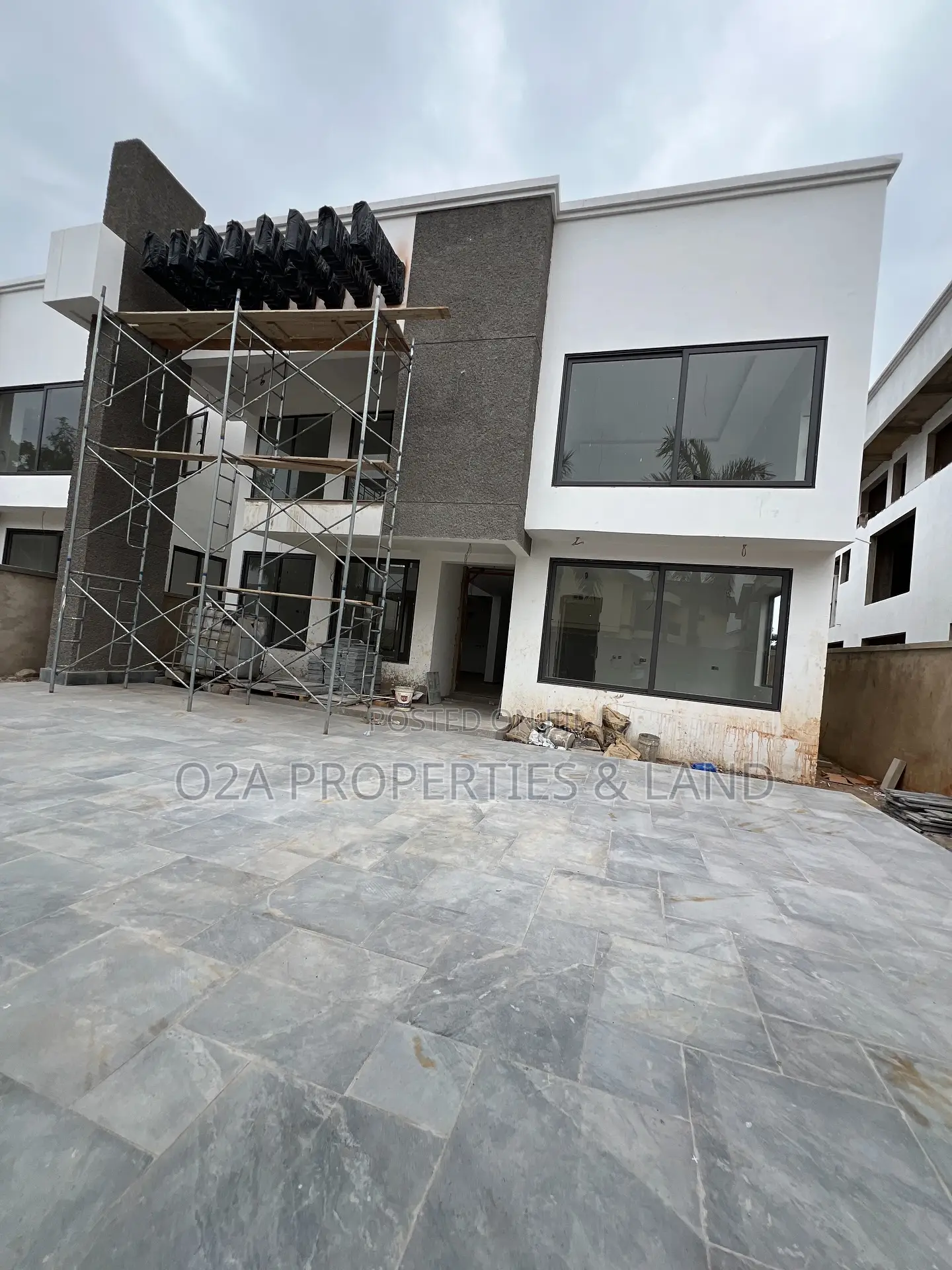 5bdrm House in Cantonments, Acquinas for sale in Acquinas