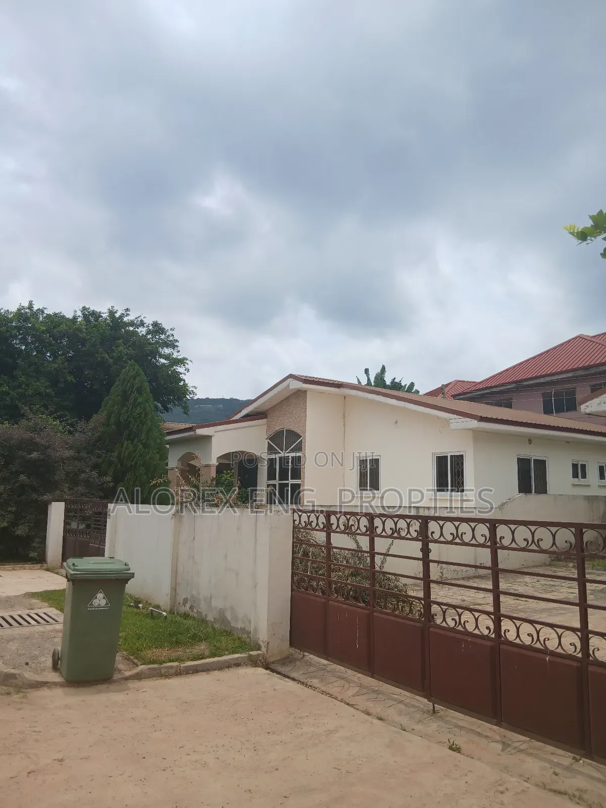 3bdrm Maisonette in Oyarifa for rent in Oyarifa