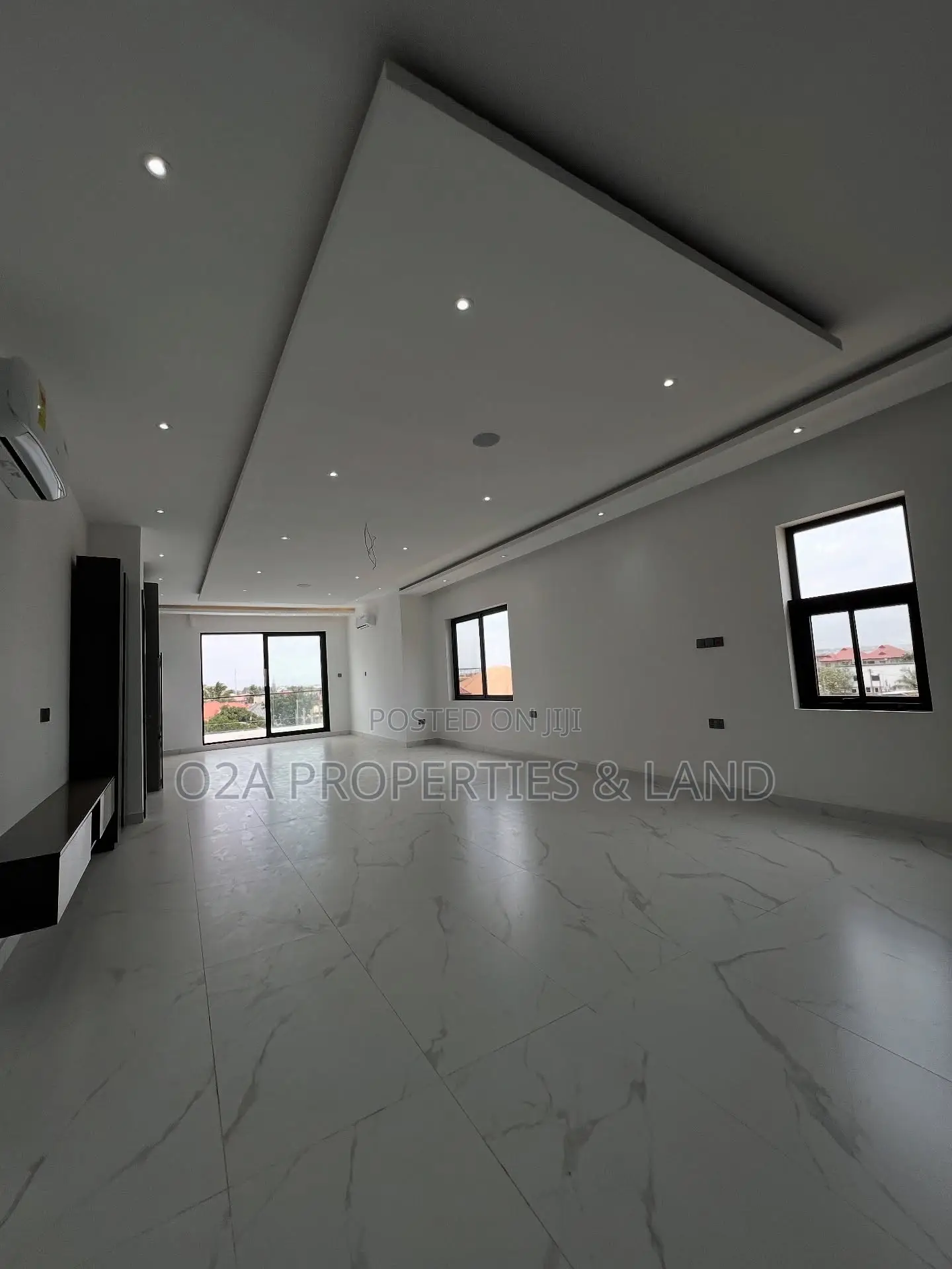 4bdrm House in Ashaley Botwe, Lake Side Estate for sale in Lake Side Estate