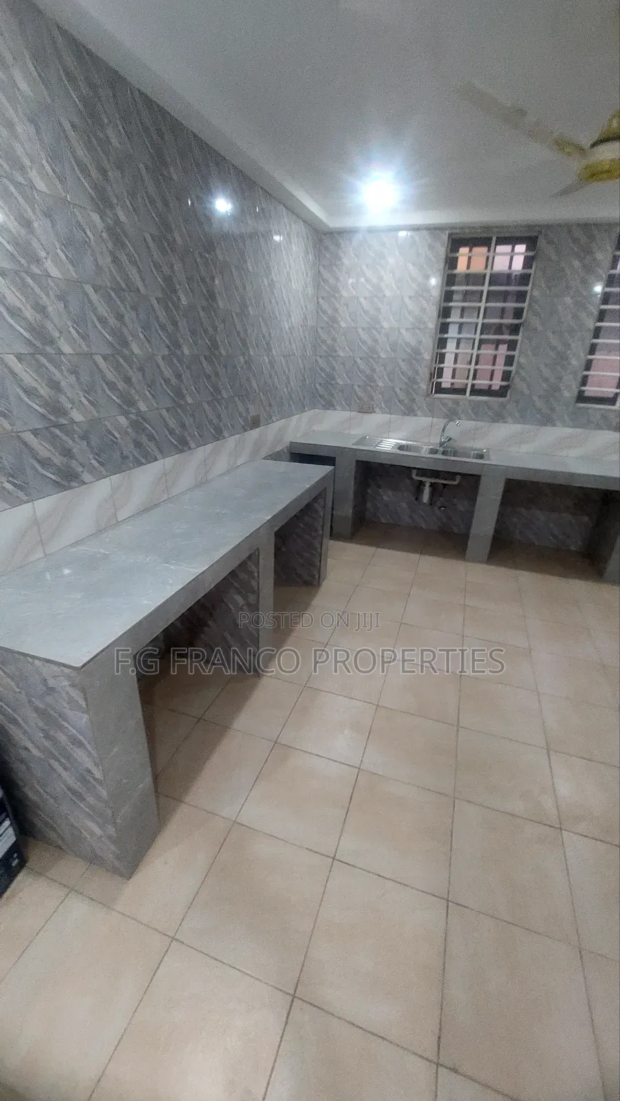 5bdrm House in Kg. Franco, Spintex for sale in Spintex