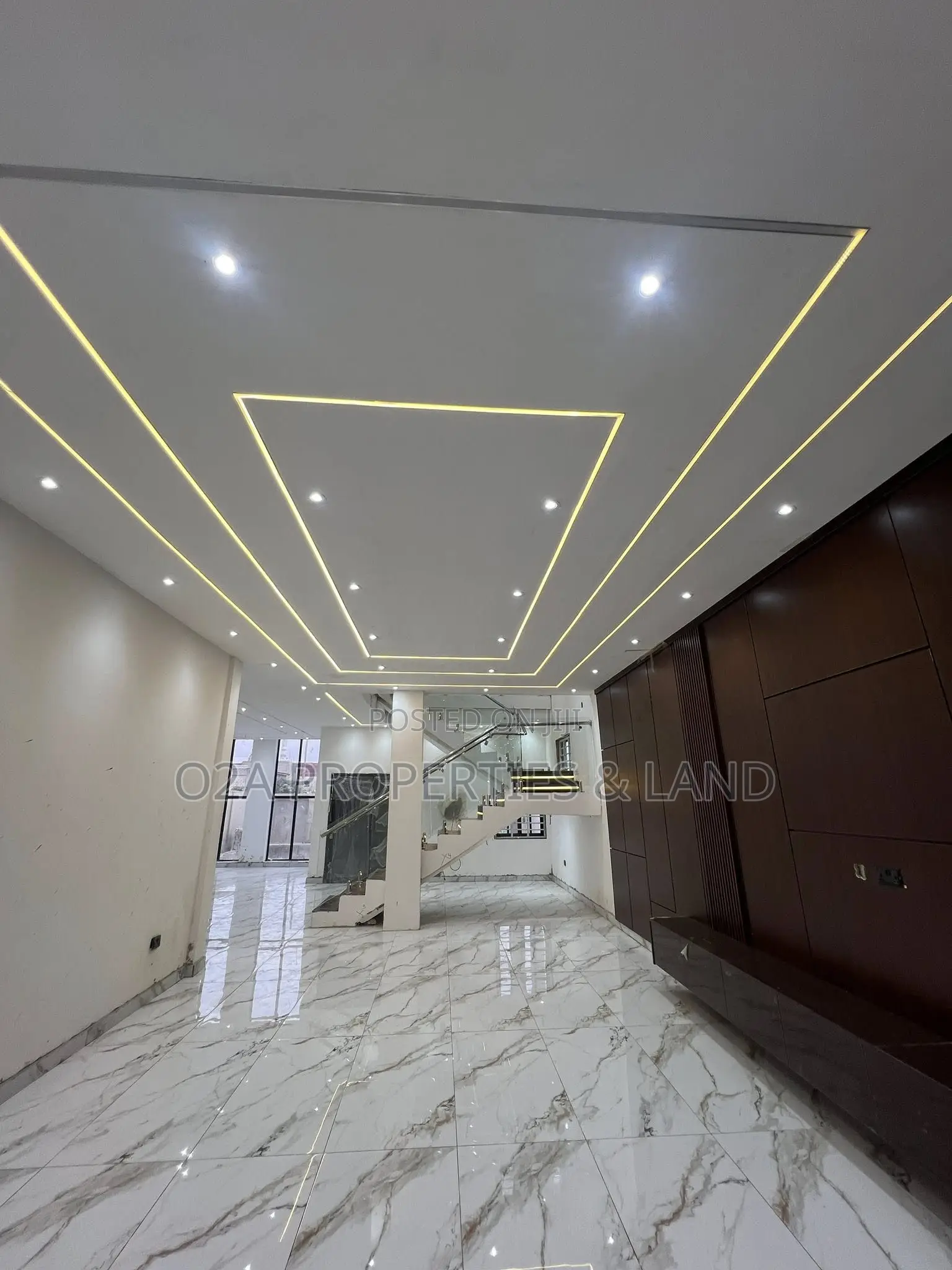 4bdrm House in Ashaley Botwe , for sale in School Junction