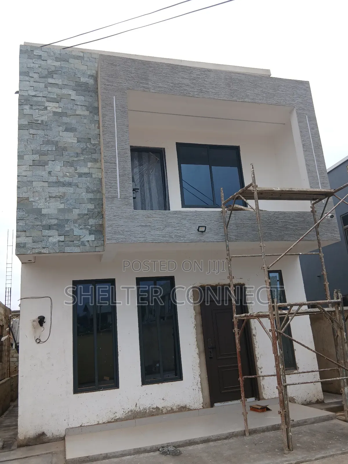 3bdrm Duplex in Pantang, Adenta for sale in Adenta