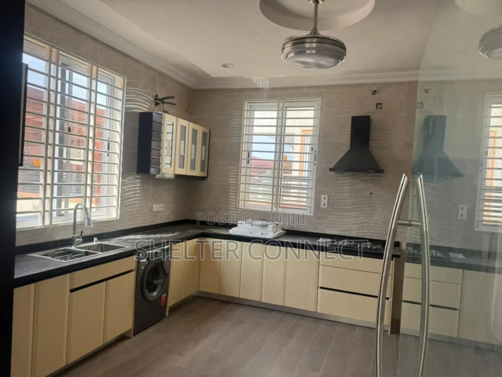 3bdrm Duplex in Pantang, Adenta for sale in Adenta