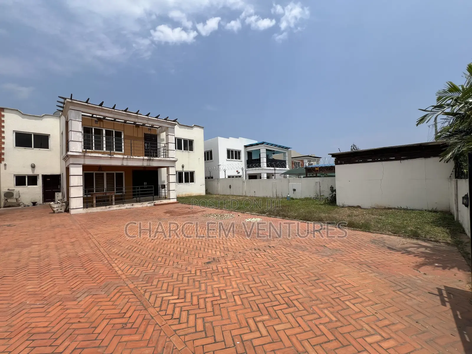 5bdrm House in Charclem Ventures, Accra Metropolitan for sale in Accra Metropolitan