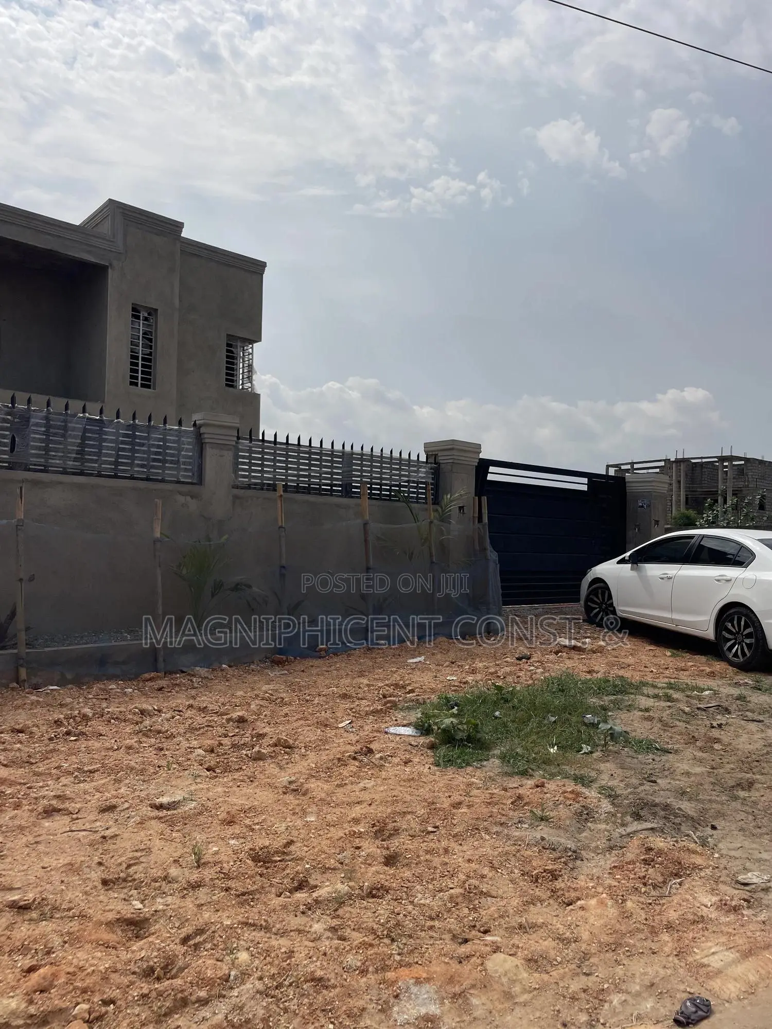 4bdrm Duplex in Lakeside Estates, Ashaley Botwe for sale in Ashaley Botwe