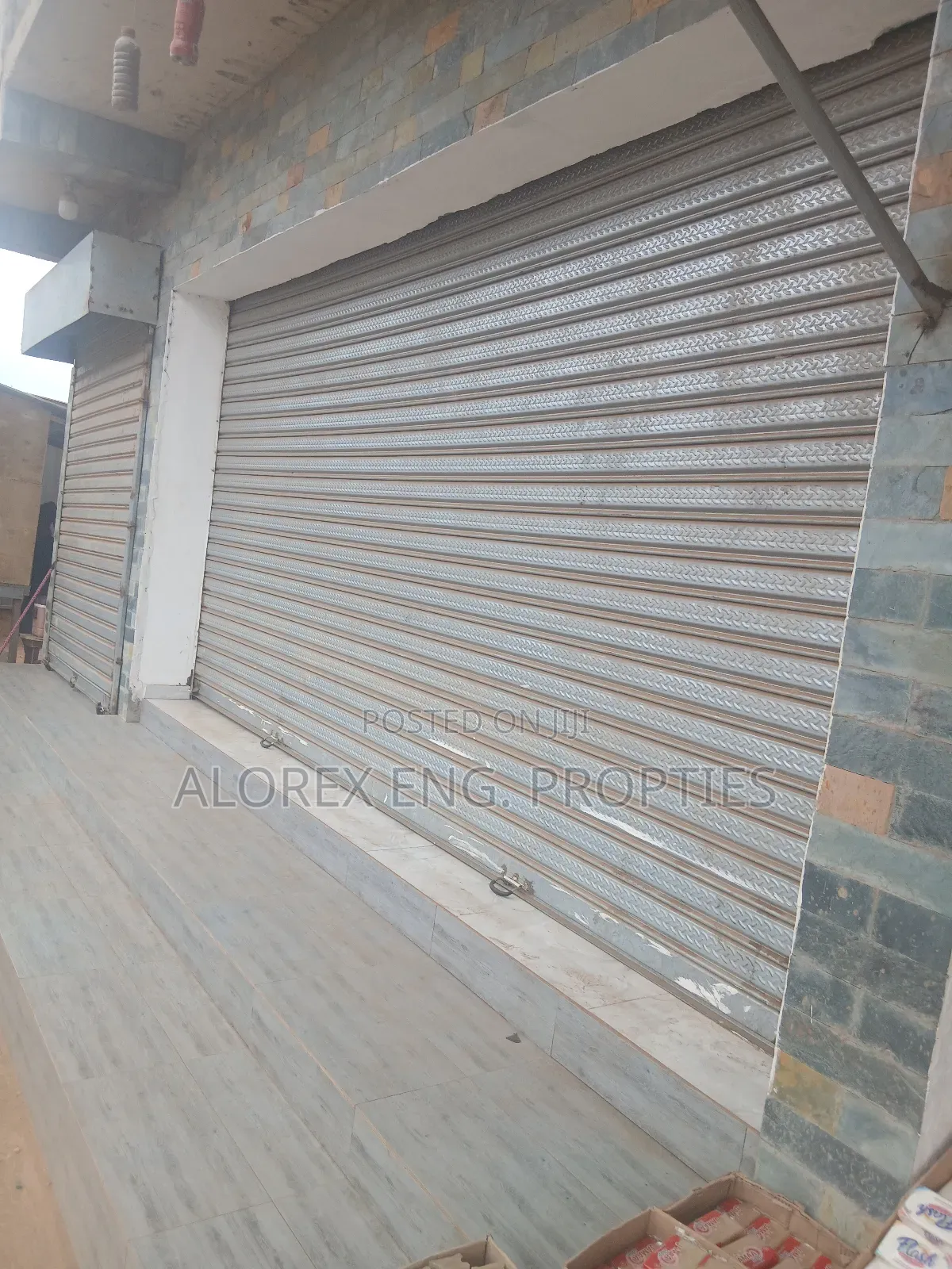 Shop for Rent at Teiman in Oyarifa