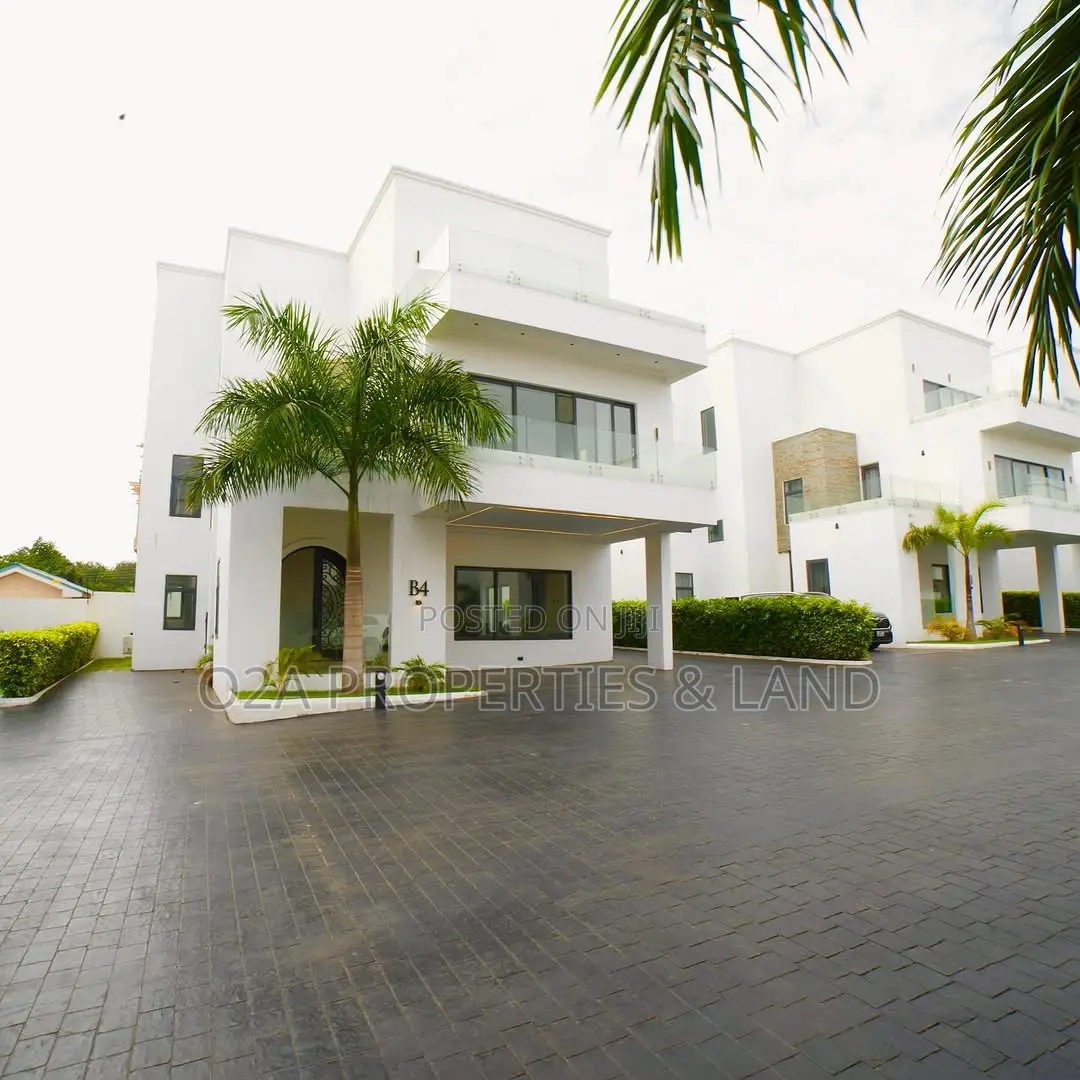 4bdrm House in East Legon, A&C Mall Area for sale in A&C Mall Area