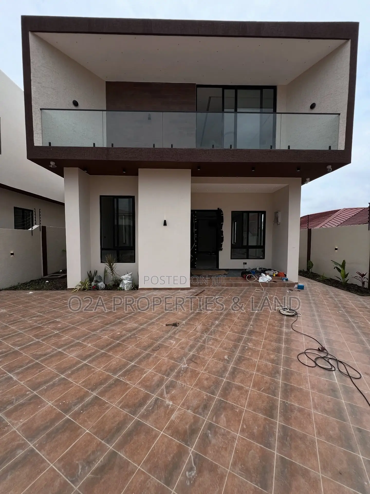 5bdrm House in Adenta, Barrier for sale in Barrier