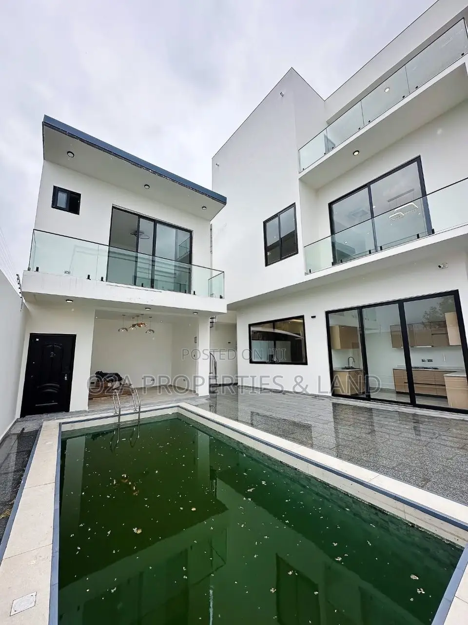 4bdrm House in East Legon, A&C Mall Area for sale in A&C Mall Area
