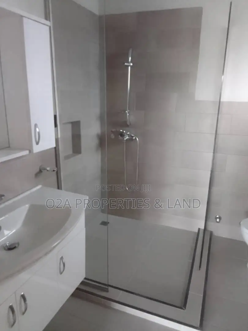 3bdrm House in Tema, Community 25 for rent in Community 25