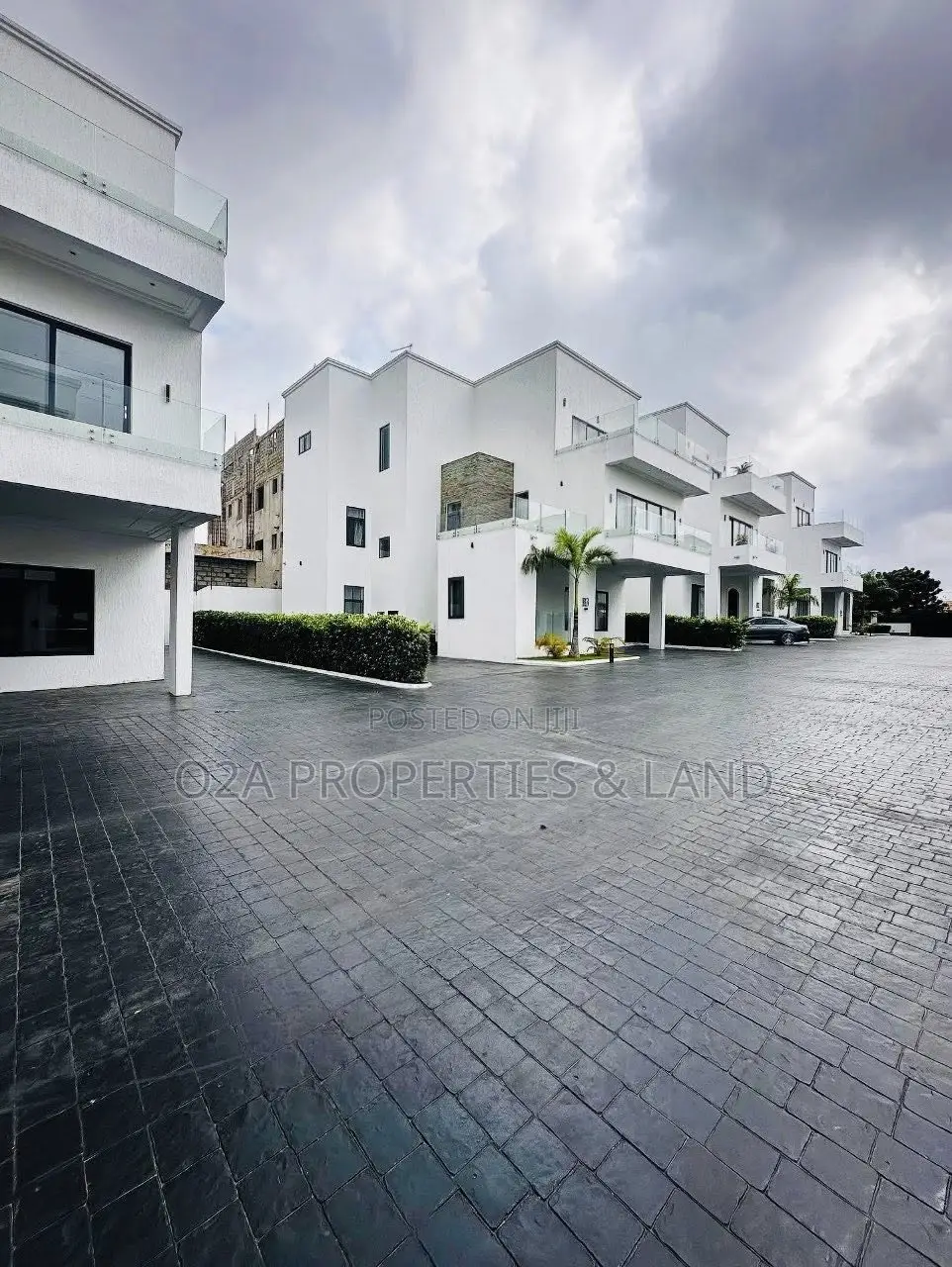 3bdrm House in East Legon, A&C Mall Area for sale in A&C Mall Area