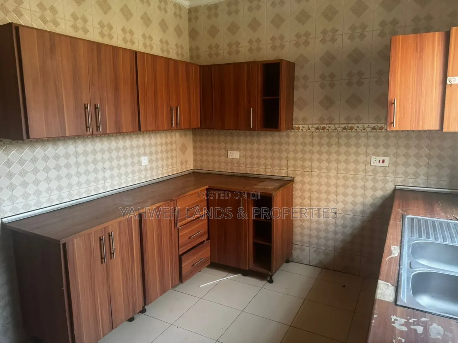 3bdrm House in Spintex for rent in Spintex