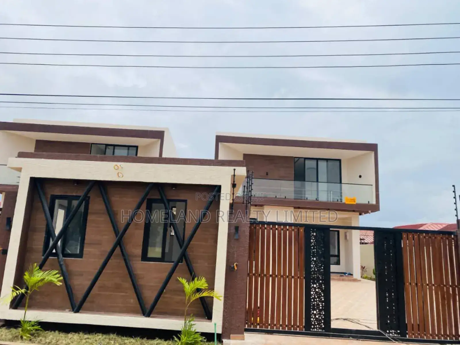 5bdrm Duplex in Oyarifa Crossing for sale in Oyarifa