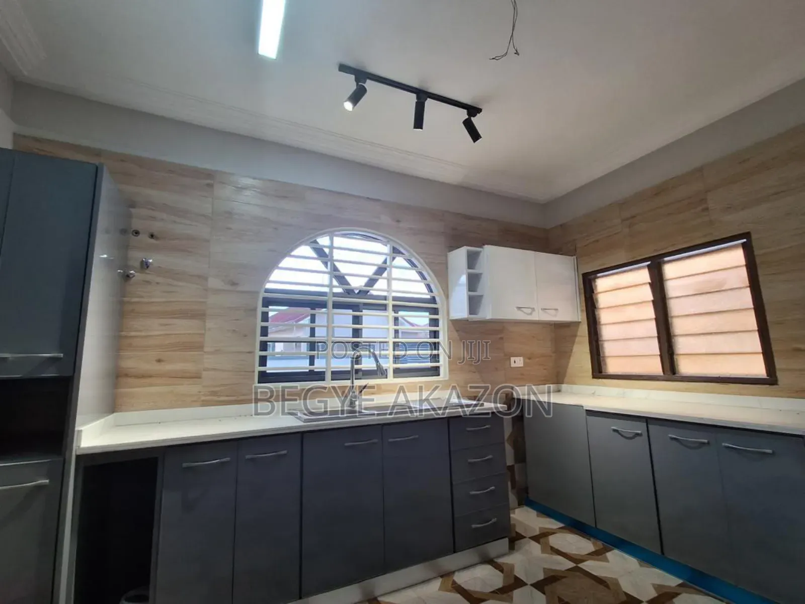 3bdrm House in Oyarifa Mountain Top for sale in Oyarifa