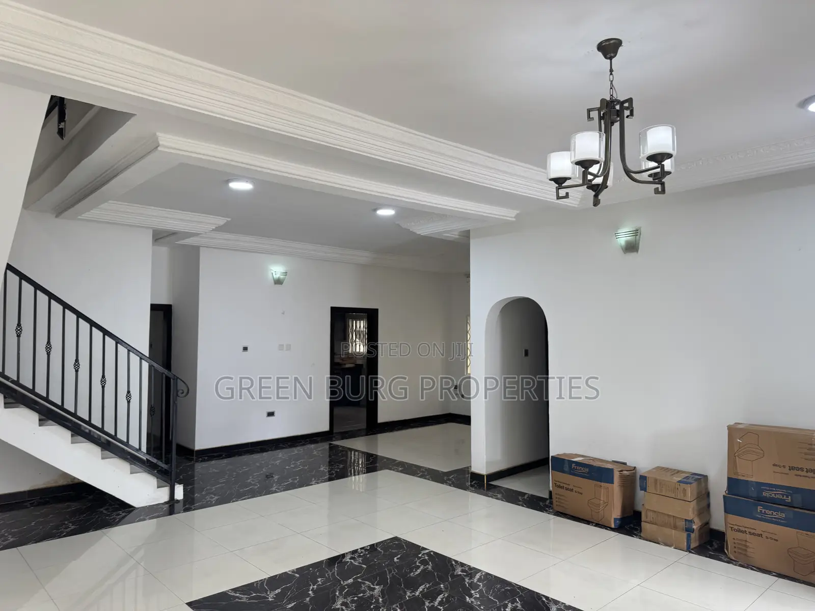 4bdrm Townhouse / Terrace in Cantonments for rent in Cantonments