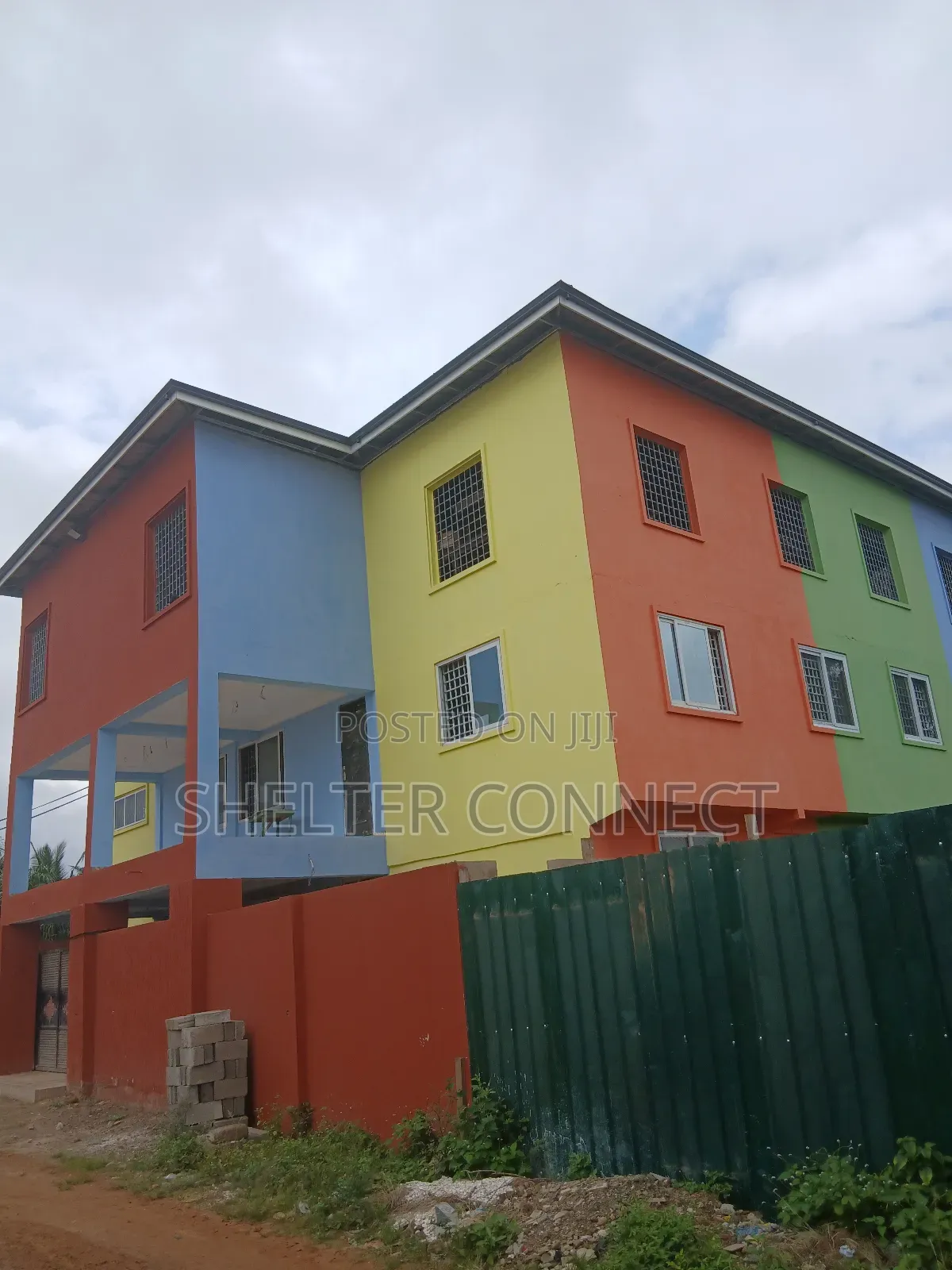 20bdrm Apartment in Teiman, Oyarifa for sale in Oyarifa