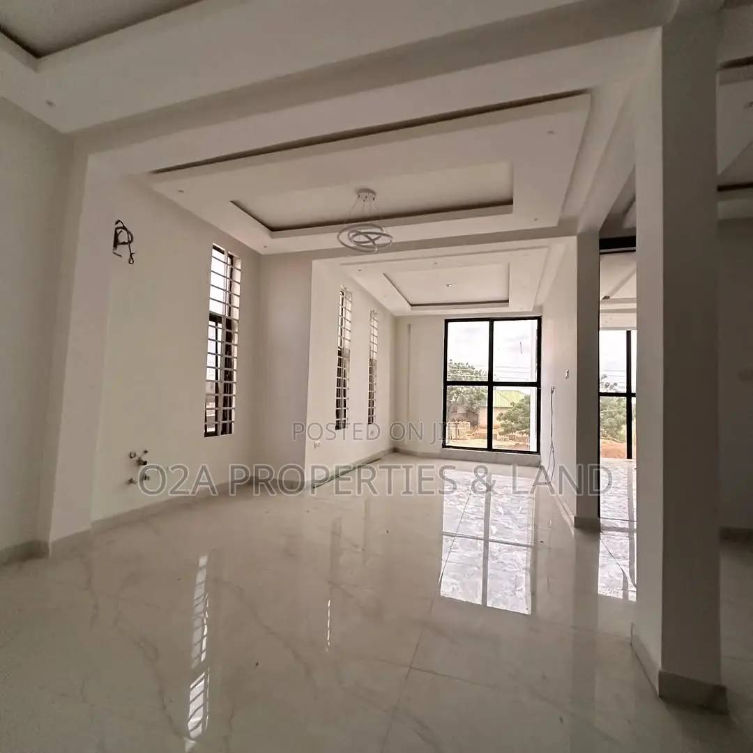 6bdrm House in East Legon Hills for sale in New Legon