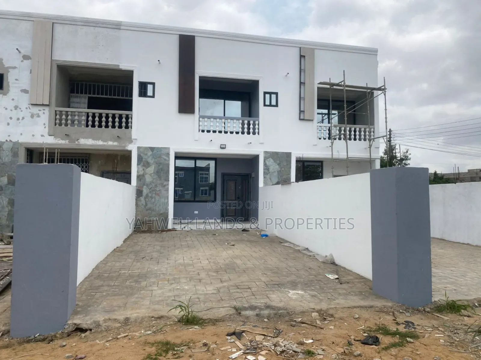 3bdrm House in Adenta for sale in Adenta