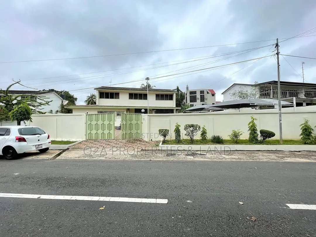 5bdrm House in Kanda, Accra Metropolitan for sale in Accra Metropolitan