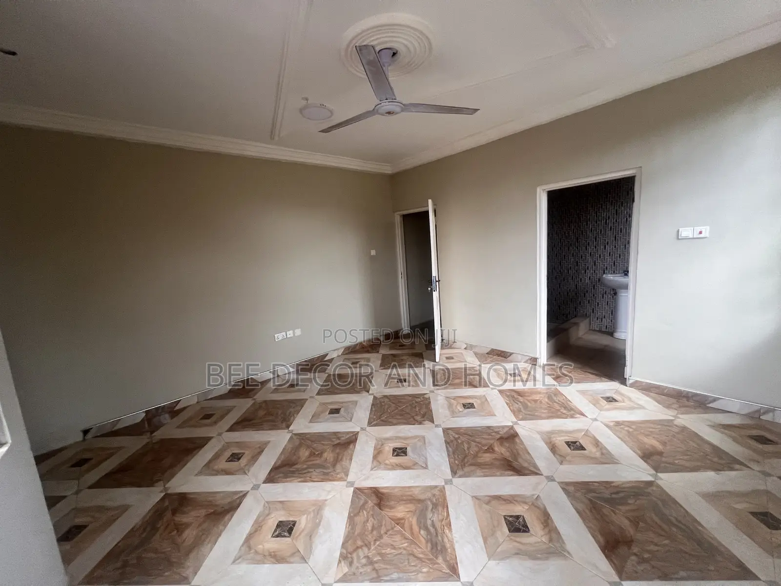 2bdrm Apartment in Bee Decor & Homes, Old Ashomang for rent in Old Ashomang